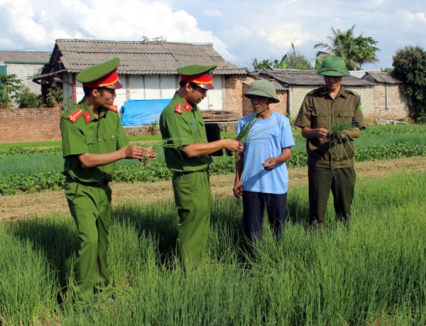 Công an Hà Nội triển khai cuộc vận động sáng tác truyện ngắn và ký về lực lượng Công an cơ sở - Anh 1