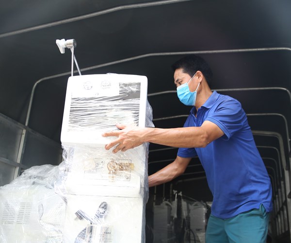 Chuyến tàu đặc biệt chở máy thở và nhiều trang thiết bị y tế vào hỗ trợ Tp. Hồ Chí Minh - Anh 10