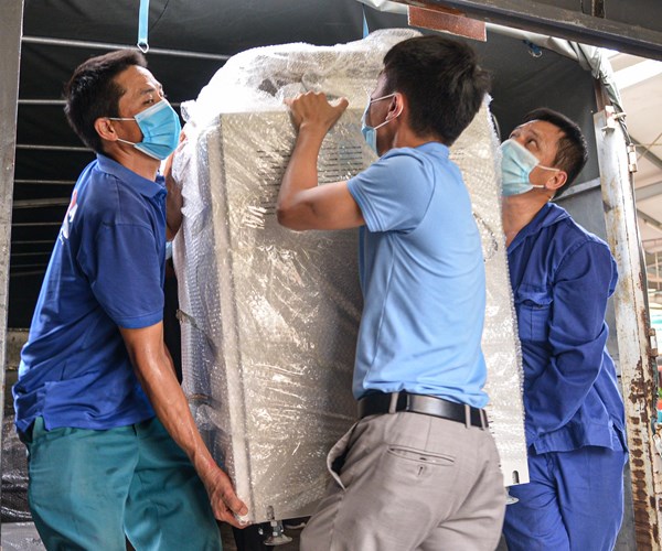 Chuyến tàu đặc biệt chở máy thở và nhiều trang thiết bị y tế vào hỗ trợ Tp. Hồ Chí Minh - Anh 4