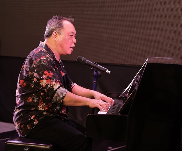 Chương trình nghệ thuật “Cháy lên”:  Gửi gắm những yêu thương từ người nghệ sĩ - Anh 4