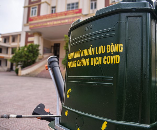 Xe phun khử khuẩn lưu động - Giảm thiếu tối đa sức người, tăng tối đa khả năng phòng dịch - Anh 9