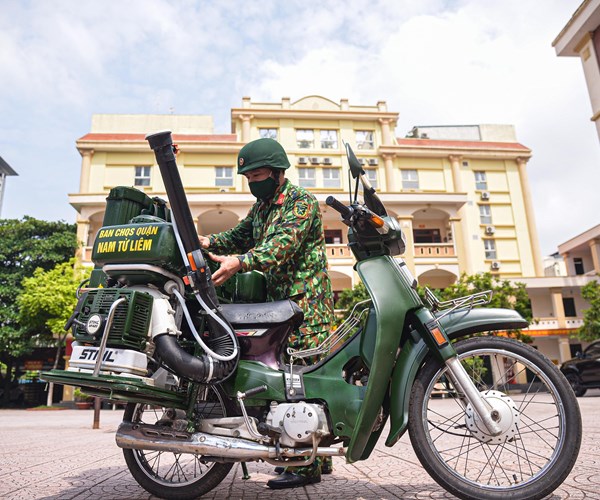 Xe phun khử khuẩn lưu động - Giảm thiếu tối đa sức người, tăng tối đa khả năng phòng dịch - Anh 7