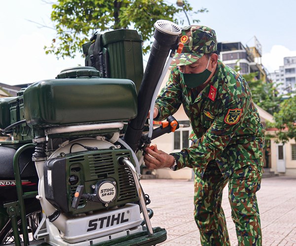 Xe phun khử khuẩn lưu động - Giảm thiếu tối đa sức người, tăng tối đa khả năng phòng dịch - Anh 8