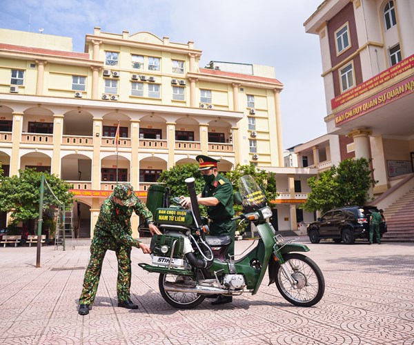 Xe phun khử khuẩn lưu động - Giảm thiếu tối đa sức người, tăng tối đa khả năng phòng dịch - Anh 3