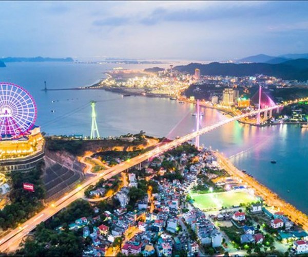 Quảng Ninh: Khu du lịch, thể thao, bãi tắm dừng hoạt động từ 12h trưa nay - Anh 1