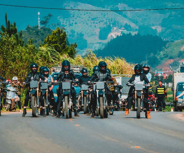 Đạo diễn Lương Đình Dũng: “578 Phát đạn của kẻ điên” phát sinh nhiều kinh phí do dịch bệnh Covid-19 - Anh 2