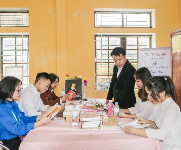 Ban hành Kế hoạch triển khai thực hiện Đề án Phát triển văn hóa đọc trong cộng đồng giai đoạn 2021-2025 - Anh 1