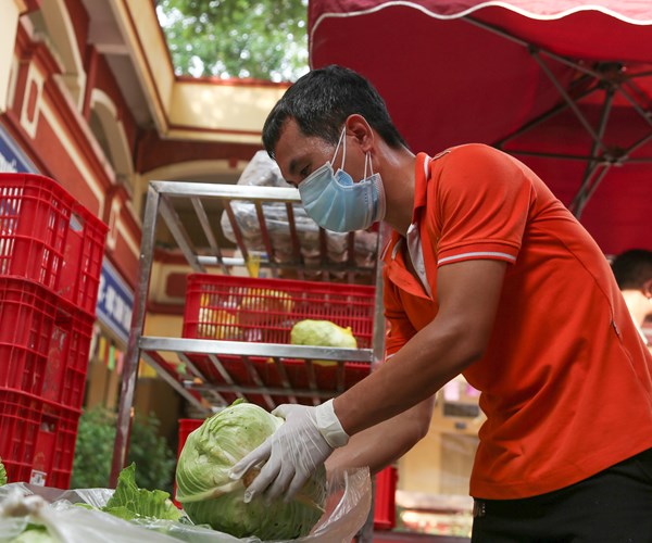 Hà Nội: Điểm bán hàng lưu động đầu tiên tại phường Phúc Xá - Anh 5