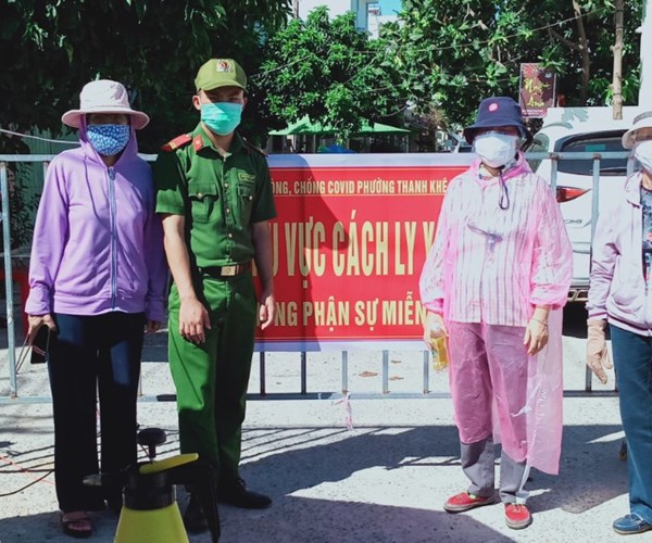 Nghĩa tình “nở hoa” trong vùng cách ly y tế - Anh 2