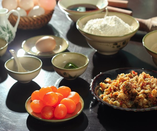 Bánh trung thu của mùa trăng đặc biệt năm nay có gì hấp dẫn người dân Hà Thành? - Anh 1