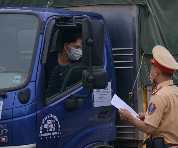 Hà Nội kéo dài giãn cách toàn xã hội đến ngày 6.9 - Anh 1