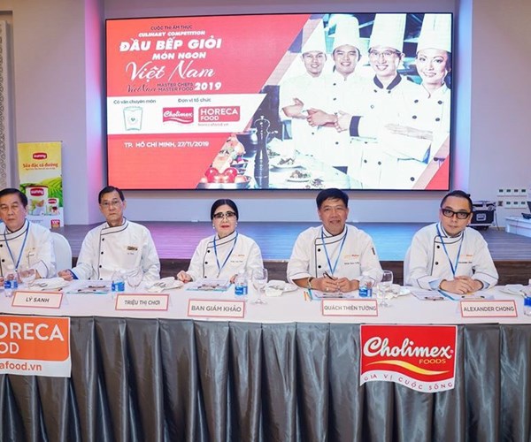 Nhà giáo Ưu tú, chuyên gia ẩm thực Triệu Thị Chơi qua đời vì Covid-19 - Anh 2