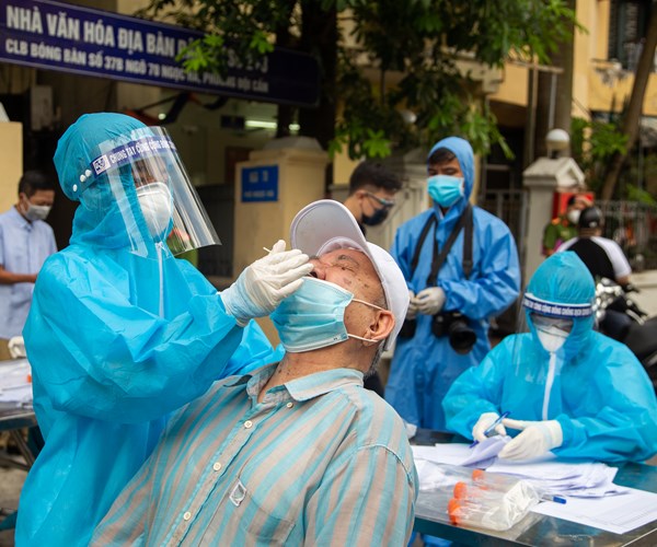 Hà Nội: Gần 7000 người dân thuộc quận Ba Đình được lấy mẫu xét nghiệm Covid-19 - Anh 14