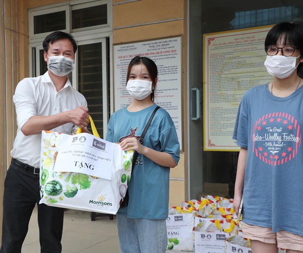 Ha Noi: Phuong Dich Vong Hau ho tro sinh vien gap kho khan do Covid-19 - Anh 4