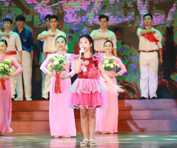 Xúc động khi xem chương trình nghệ thuật 