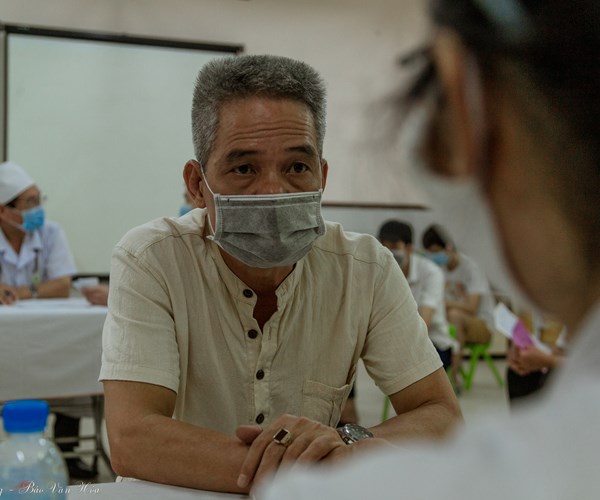 Phường Xuân Đỉnh: Thực hiện tiêm chủng kết hợp tuyên truyền, hướng dẫn người dân phòng dịch - Anh 13