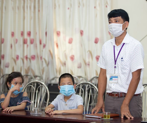 Đưa Tết Trung thu về với các em nhỏ có hoàn cảnh đặc biệt - Anh 3