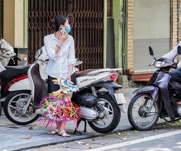 Tiểu thương tại phố Hàng Mã: 