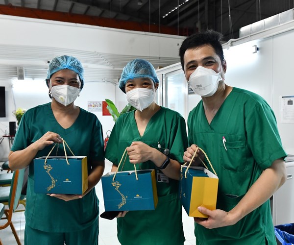 "Thảo thơm cơm nhà" mang yêu thương đến tuyến đầu chống dịch - ảnh 1