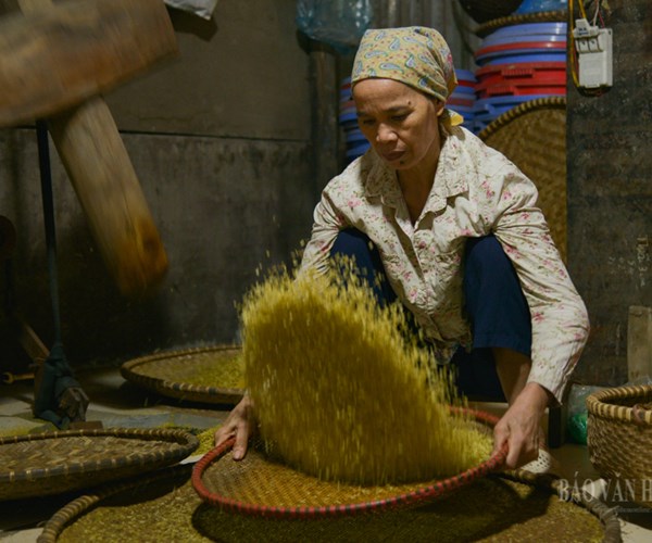 Cận cảnh quy trình làm ra thứ quà đến cùng mùa thu - Anh 13