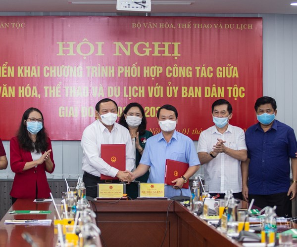 Bộ VHTTDL và Ủy ban Dân tộc triển khai Chương trình phối hợp công tác giai đoạn 2021-2025 - Anh 4