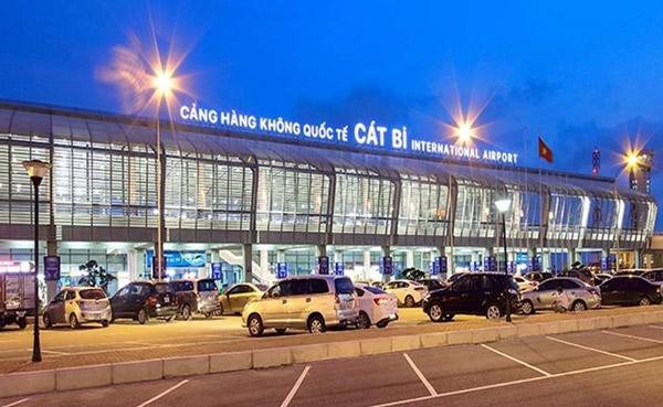 Cảng hàng không quốc tế Cát Bi tiếp nhận hành khách bay nội địa - Anh 1