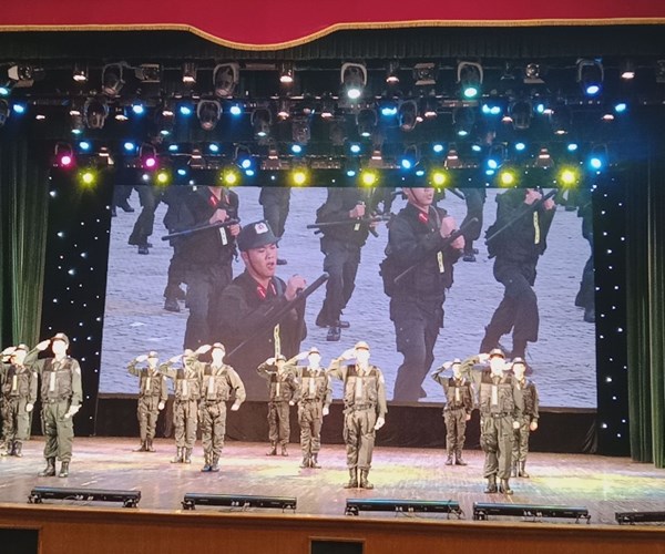 “San sẻ yêu thương – Vượt qua đại dịch” số 7: Đưa nghệ thuật dân gian đến với công chúng - Anh 2