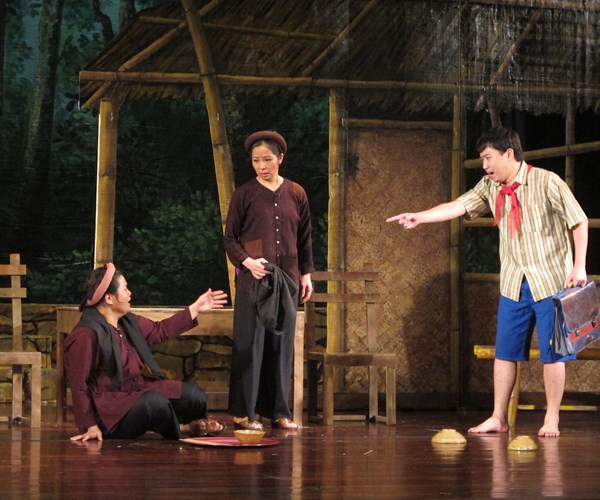 Vở kịch Tình mẹ: Món quà đặc biệt của nghệ sĩ sân khấu Thủ đô chào đón ngày 20.10 - Anh 4