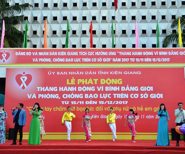 Kiên Giang: Triển khai tháng hành động vì bình đẳng giới và phòng chống bạo lực trên cơ sở giới - Anh 1