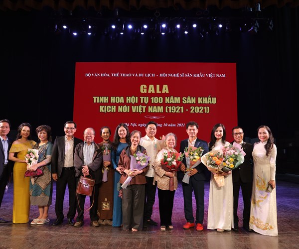 Các thế hệ nghệ sĩ kịch nói hội tụ tại Gala “Tinh hoa hội tụ 100 năm sân khấu kịch nói” - Anh 12