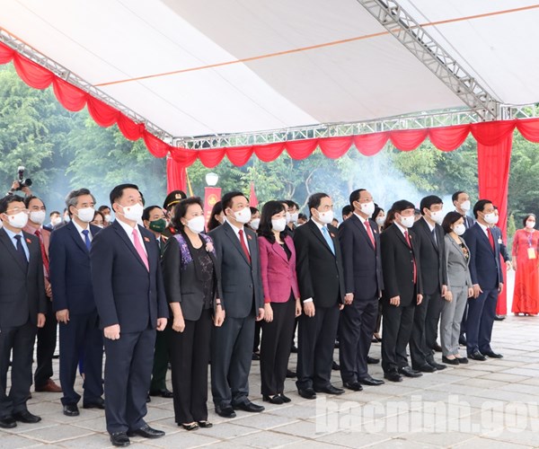 Dâng hương kỷ niệm 100 năm Ngày sinh đồng chí Lê Quang Đạo - Anh 1