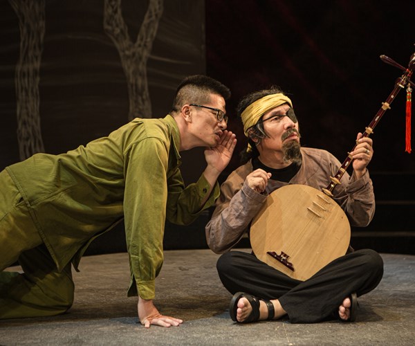 NSND Trung Hiếu ở vai trò đạo diễn, NSƯT Quang Thắng vào vai ông già chột mắt... - Anh 2