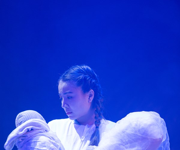NSND Trung Hiếu ở vai trò đạo diễn, NSƯT Quang Thắng vào vai ông già chột mắt... - Anh 5