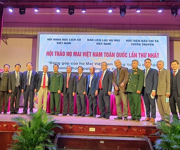 Hội thảo về những đóng góp của họ Mai trong lịch sử - Anh 1