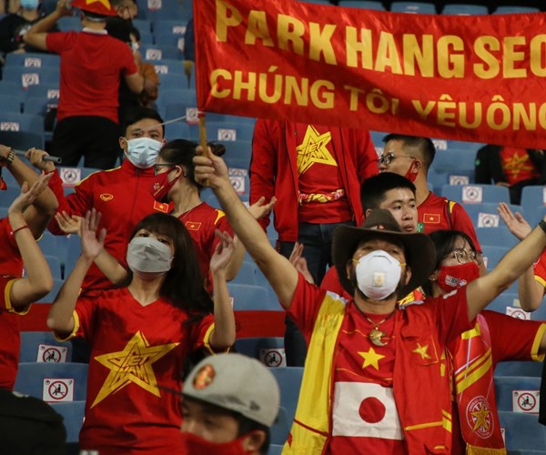Khong khi san My Dinh truoc gio bong lan tran Viet Nam-Nhat Ban - Anh 6