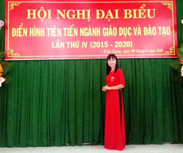 Cô giáo tận tâm với sự nghiệp “trồng người” ở quê hương Hòn Đất - Anh 1