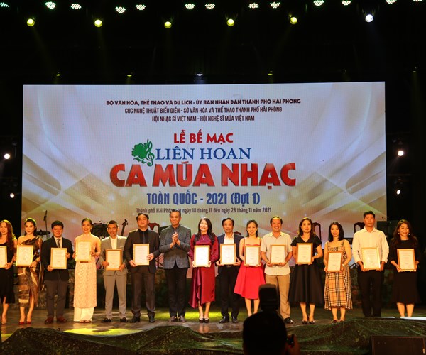 Bế mạc Liên hoan Ca Múa Nhạc toàn quốc 2021 (đợt 1):  Nhiều điểm sáng về nghệ thuật - Anh 8