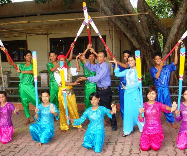 Người giữ gìn bản sắc văn hóa nghệ thuật của đồng bào Khmer - Anh 1