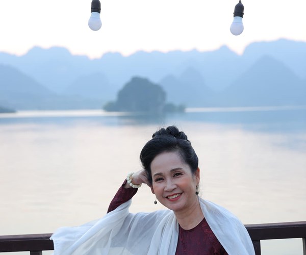 NSND Lan Hương tham gia hội đồng giám khảo đêm chung kết 