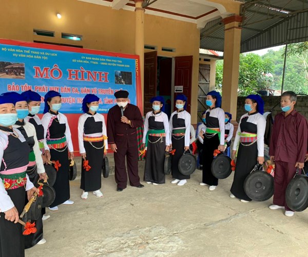 Phe duyet De an “Bao ton, phat huy gia tri dan ca, dan vu, dan nhac cua cac dan toc thieu so gan voi phat trien du lich - Anh 2