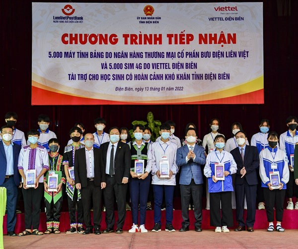 Điện Biên: 5.000 máy tính bảng, 5.000 sim 4G cho học sinh có hoàn cảnh khó khăn - Anh 1