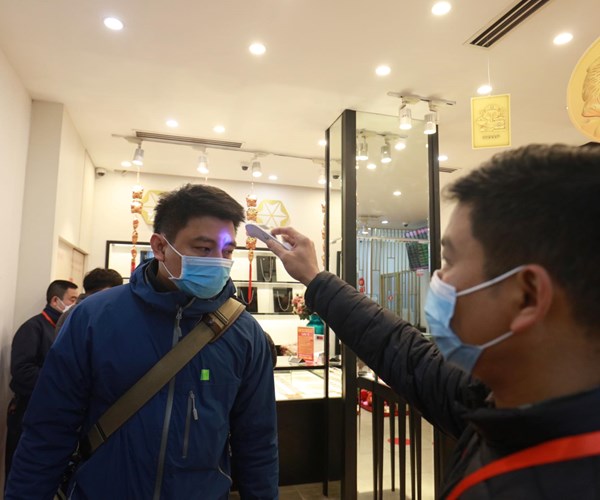 Các rạp chiếu phim Hà Nội mở cửa trở lại sau 9 tháng đóng cửa - Anh 1