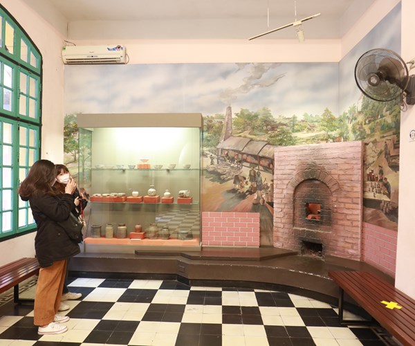 Cac di tich, danh lam thang canh Ha Noi mo cua don khach tro lai - Anh 2