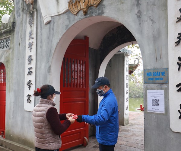 Cac di tich, danh lam thang canh Ha Noi mo cua don khach tro lai - Anh 4