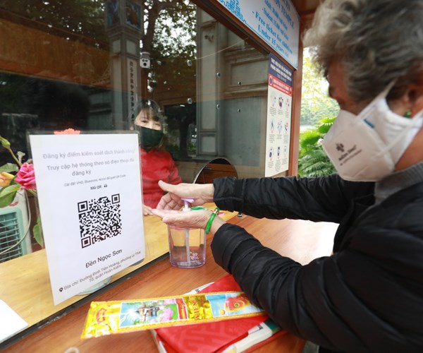 Cac di tich, danh lam thang canh Ha Noi mo cua don khach tro lai - Anh 5