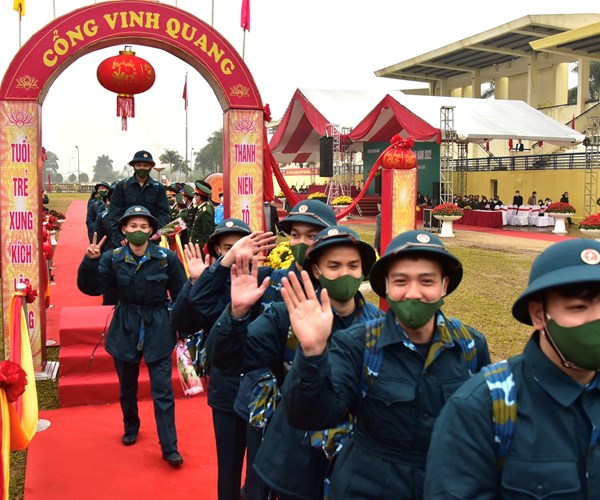Thanh nien Ha Noi phan khoi, san sang len duong nhap ngu - Anh 7