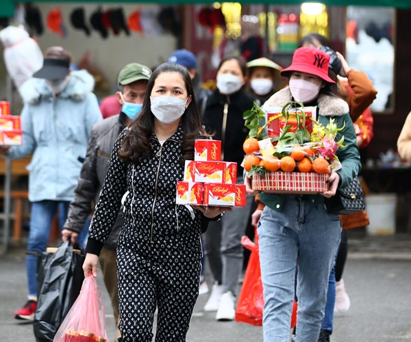 Chua Huong khong un tac trong ngay khai hoi - Anh 4