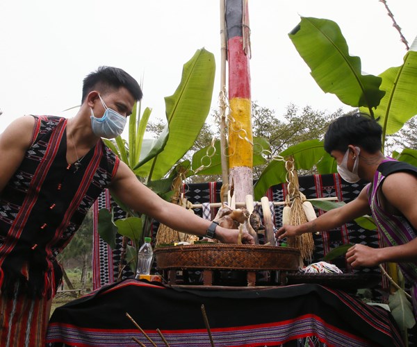 Lễ hội A Da- nét văn hóa đặc sắc của đồng bào Tà Ôi - Anh 2