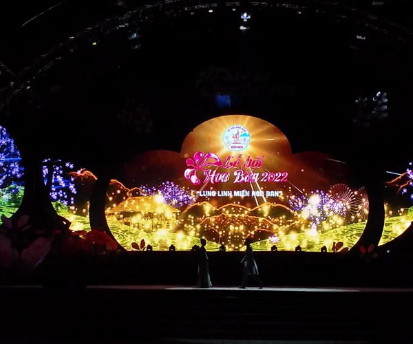 Trung bay, quang ba san pham du lich tai Le hoi Hoa Ban 2022 - Anh 10