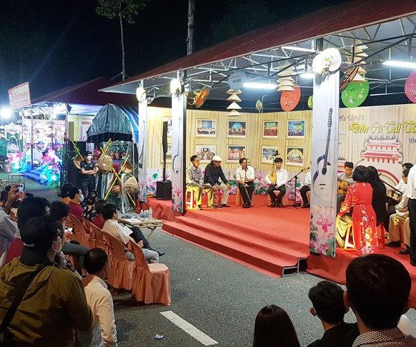 Đắm say những cung điệu đờn ca trên đất Tây Đô - Anh 1